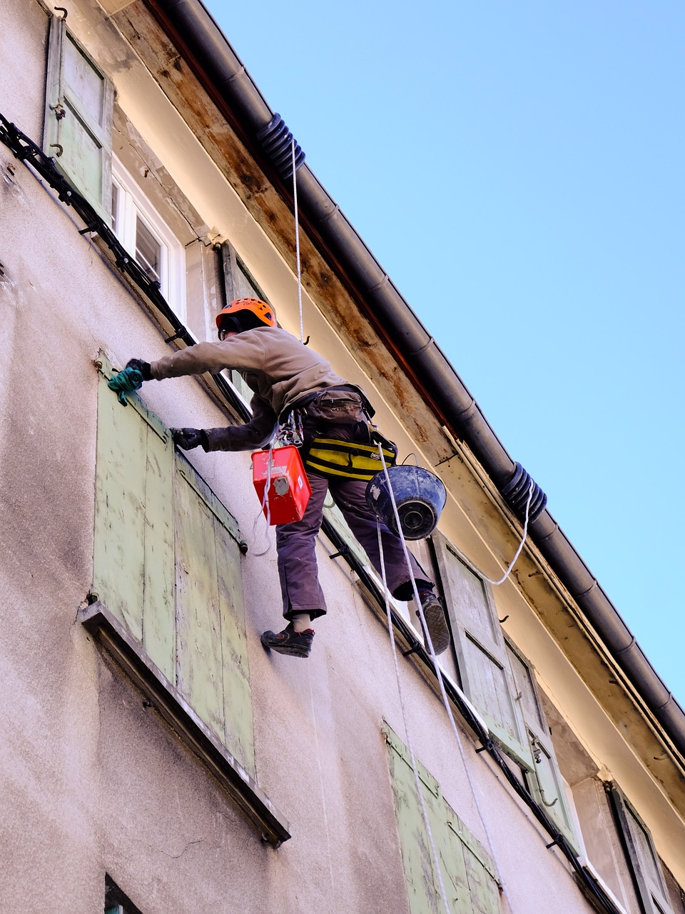 Building worker from Pixabay